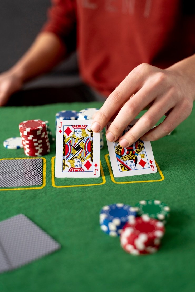 Antarmuka meja Teen Patti dengan kontrol taruhan yang jelas